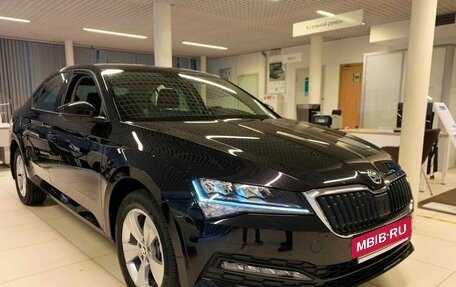 Skoda Superb III рестайлинг, 2025 год, 3 900 000 рублей, 5 фотография