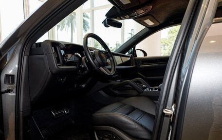 Porsche Cayenne III, 2024 год, 28 000 000 рублей, 12 фотография