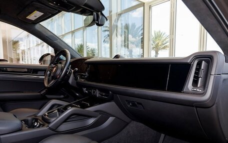 Porsche Cayenne III, 2024 год, 28 000 000 рублей, 23 фотография