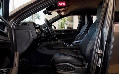 Porsche Cayenne III, 2024 год, 28 000 000 рублей, 13 фотография