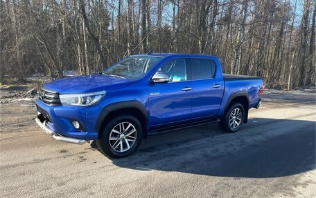 Toyota Hilux VIII, 2016 год, 3 450 000 рублей, 2 фотография