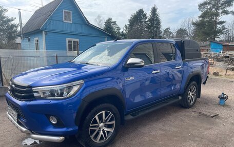 Toyota Hilux VIII, 2016 год, 3 450 000 рублей, 10 фотография