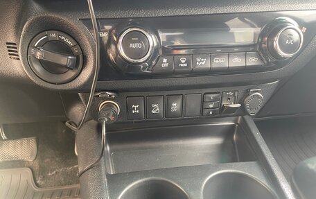 Toyota Hilux VIII, 2016 год, 3 450 000 рублей, 17 фотография