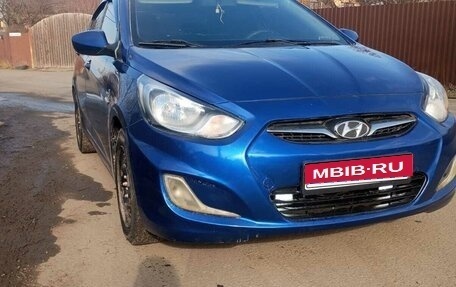 Hyundai Solaris II рестайлинг, 2011 год, 600 000 рублей, 1 фотография