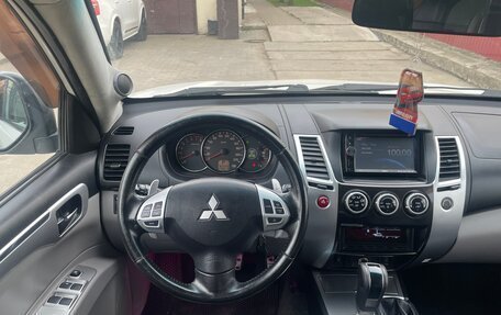 Mitsubishi Pajero Sport II рестайлинг, 2012 год, 1 590 000 рублей, 11 фотография