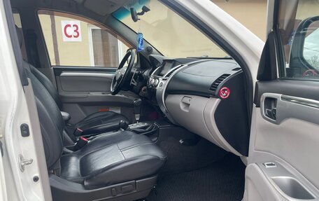 Mitsubishi Pajero Sport II рестайлинг, 2012 год, 1 590 000 рублей, 12 фотография