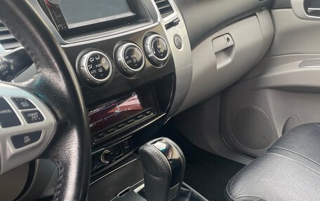 Mitsubishi Pajero Sport II рестайлинг, 2012 год, 1 590 000 рублей, 15 фотография