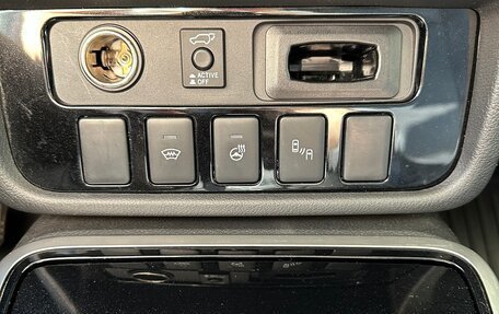 Mitsubishi Outlander III рестайлинг 3, 2018 год, 2 800 000 рублей, 18 фотография