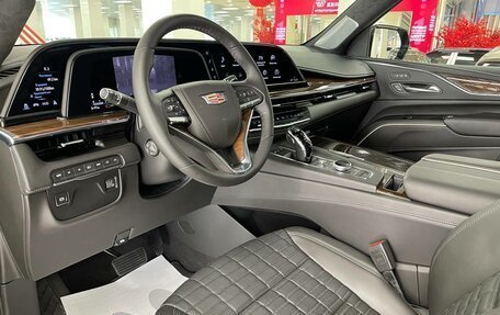 Cadillac Escalade V, 2023 год, 15 900 000 рублей, 8 фотография