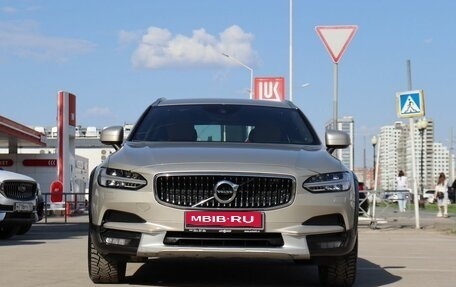 Volvo V90 Cross Country I рестайлинг, 2018 год, 2 990 000 рублей, 2 фотография