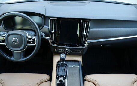 Volvo V90 Cross Country I рестайлинг, 2018 год, 2 990 000 рублей, 13 фотография