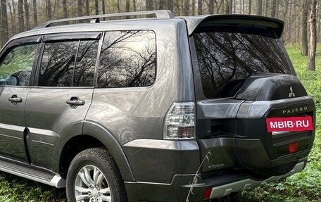 Mitsubishi Pajero IV, 2015 год, 2 050 000 рублей, 4 фотография