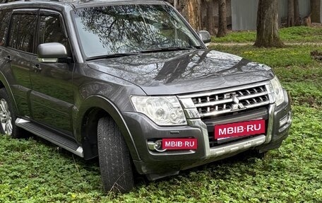 Mitsubishi Pajero IV, 2015 год, 2 050 000 рублей, 2 фотография