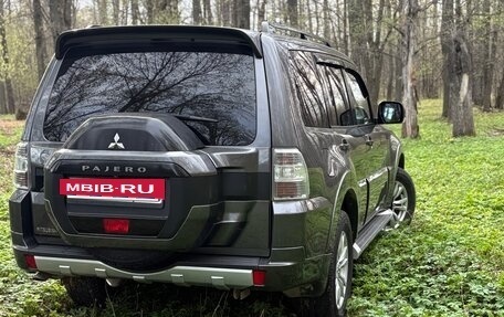 Mitsubishi Pajero IV, 2015 год, 2 050 000 рублей, 5 фотография