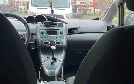 Toyota Verso I, 2010 год, 1 100 000 рублей, 3 фотография