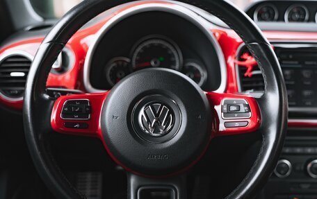 Volkswagen Beetle, 2013 год, 1 890 000 рублей, 18 фотография