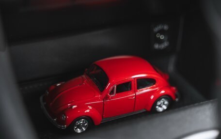 Volkswagen Beetle, 2013 год, 1 890 000 рублей, 26 фотография