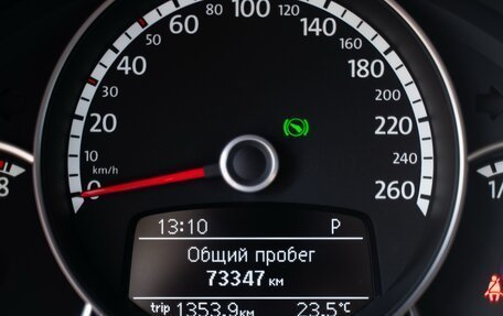 Volkswagen Beetle, 2013 год, 1 890 000 рублей, 29 фотография