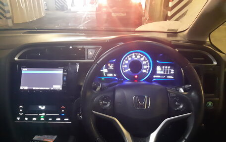 Honda Shuttle II, 2016 год, 1 550 000 рублей, 8 фотография