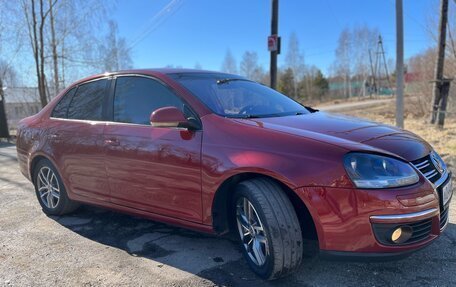 Volkswagen Jetta VI, 2010 год, 650 000 рублей, 2 фотография