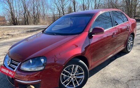 Volkswagen Jetta VI, 2010 год, 650 000 рублей, 21 фотография