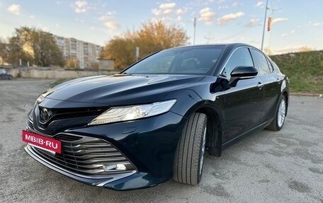 Toyota Camry, 2019 год, 3 200 000 рублей, 3 фотография