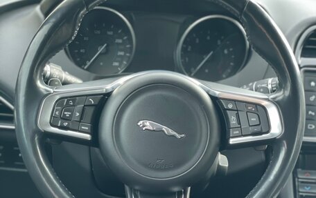 Jaguar F-Pace, 2018 год, 2 990 000 рублей, 17 фотография