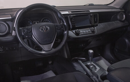 Toyota RAV4, 2017 год, 2 459 000 рублей, 9 фотография