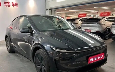 Tesla Model Y I, 2025 год, 4 360 000 рублей, 6 фотография