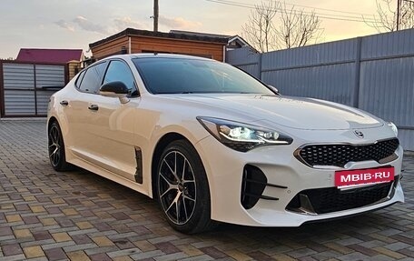 KIA Stinger I, 2018 год, 3 200 000 рублей, 1 фотография