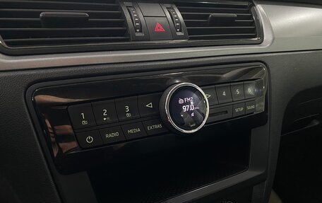 Skoda Rapid I, 2015 год, 999 000 рублей, 28 фотография