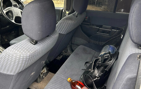 Mitsubishi Pajero iO, 1999 год, 400 000 рублей, 10 фотография