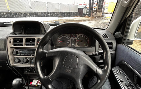 Mitsubishi Pajero iO, 1999 год, 400 000 рублей, 12 фотография
