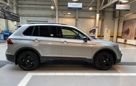 Volkswagen Tiguan II, 2021 год, 3 350 000 рублей, 16 фотография
