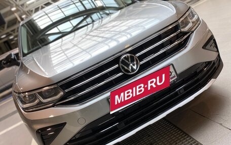 Volkswagen Tiguan II, 2021 год, 3 350 000 рублей, 22 фотография