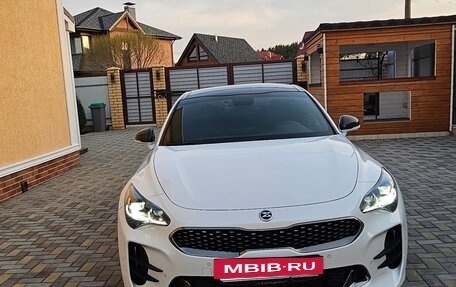 KIA Stinger I, 2018 год, 3 200 000 рублей, 4 фотография