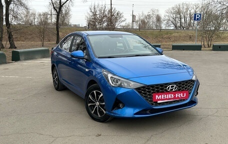 Hyundai Solaris II рестайлинг, 2021 год, 1 690 000 рублей, 9 фотография