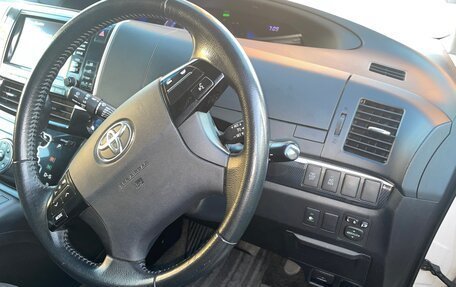 Toyota Estima III рестайлинг -2, 2014 год, 2 350 000 рублей, 8 фотография