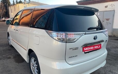 Toyota Estima III рестайлинг -2, 2014 год, 2 350 000 рублей, 5 фотография