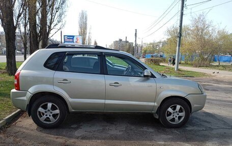 Hyundai Tucson III, 2006 год, 755 000 рублей, 2 фотография