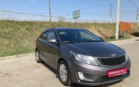 KIA Rio III рестайлинг, 2013 год, 875 000 рублей, 1 фотография