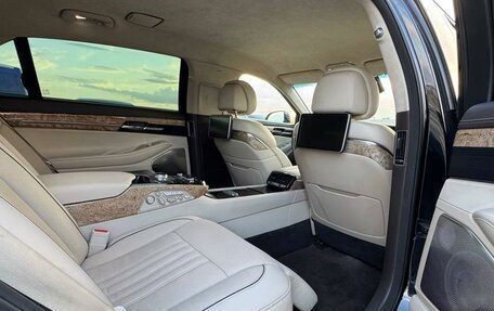 Genesis G90 I рестайлинг, 2016 год, 3 079 700 рублей, 12 фотография