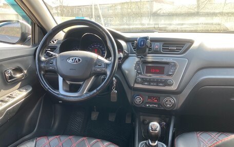 KIA Rio III рестайлинг, 2013 год, 875 000 рублей, 14 фотография