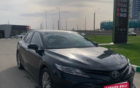 Toyota Camry, 2018 год, 2 630 000 рублей, 6 фотография