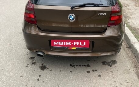 BMW 1 серия, 2009 год, 900 000 рублей, 5 фотография