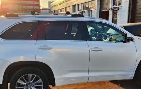 Toyota Highlander III, 2014 год, 2 590 000 рублей, 3 фотография