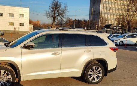Toyota Highlander III, 2014 год, 2 590 000 рублей, 4 фотография