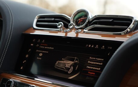 Bentley Bentayga I, 2021 год, 19 500 000 рублей, 20 фотография