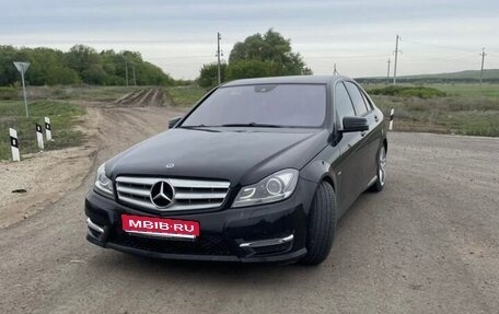 Mercedes-Benz C-Класс, 2012 год, 1 350 000 рублей, 1 фотография