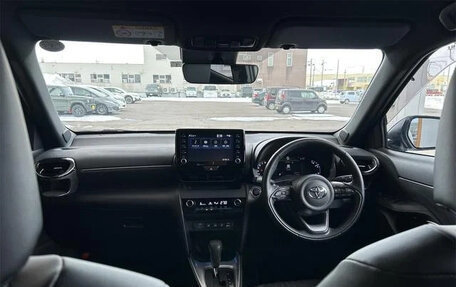 Toyota Yaris Cross, 2022 год, 1 435 000 рублей, 8 фотография